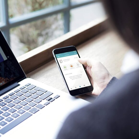 SureFlap Microchip Cat Door Connect with Hub Bundle - Picture 5 of 6